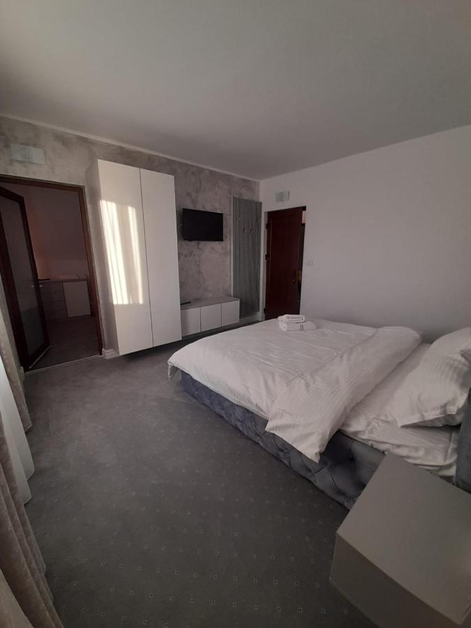 Pensiunea Belvedere Ranca Bagian luar foto